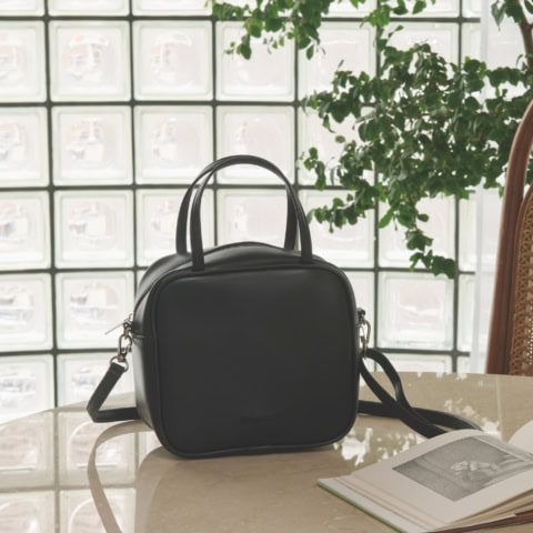 【付録情報解禁】オトナミューズ5月号増刊号は「ウィム ガゼット」高見えスクエアハンドバッグ♡