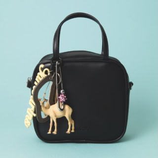 チャームをつけてアレンジしても可愛い！