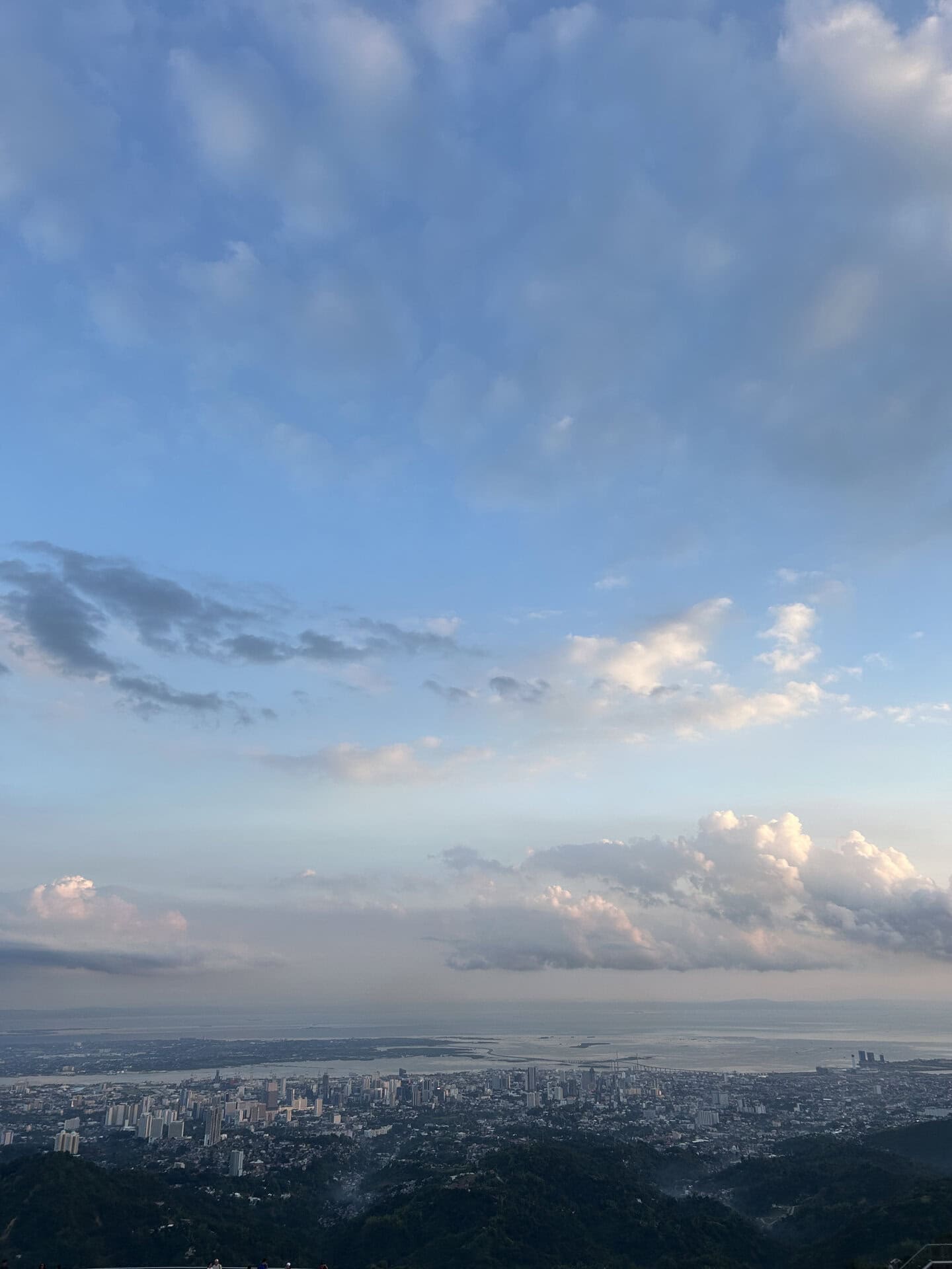 入場料は100ペソ（約￥260）。ここでも手の甲にスタンプを押して入場。展望デッキは別途50ペソ（約￥130）かかります。