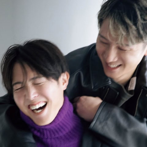 「つけた後、潤ってるな〜って」オリックス・西川龍馬×カープ・森下暢仁、愛用コスメを語る!