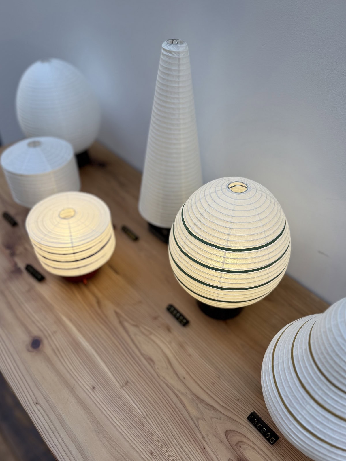 乾電池で点灯するタイプなのでコードがないのもインテリア的にも嬉しい