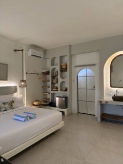 大人っぽいけどナチュラルなインテリア。