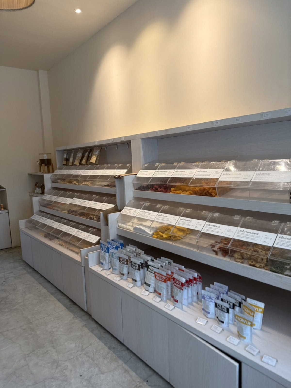 量り売りのヘルシースナックもありました！