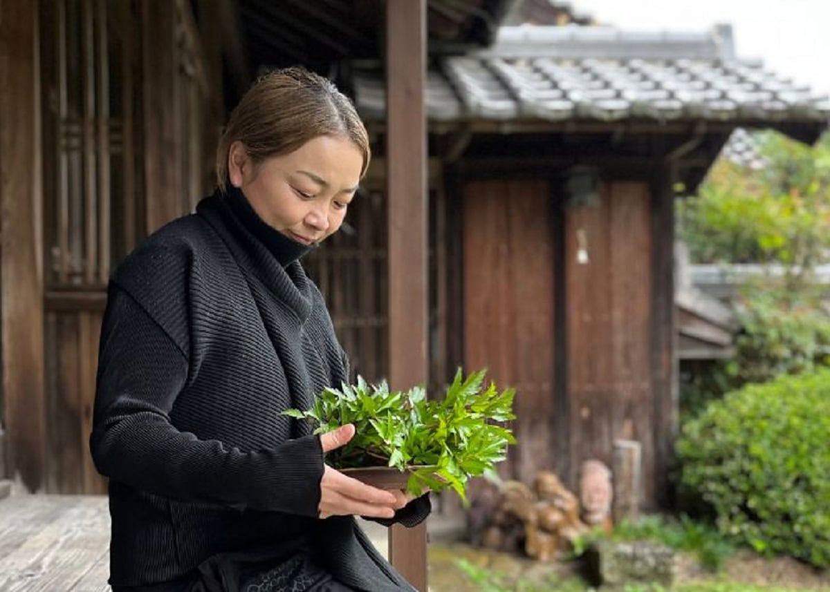 植物療法士・漢方養生指導士・メディカルハーブコーディネーターなど多数の資格を持つH&B（健康・美容）のスペシャリスト橋本真季氏