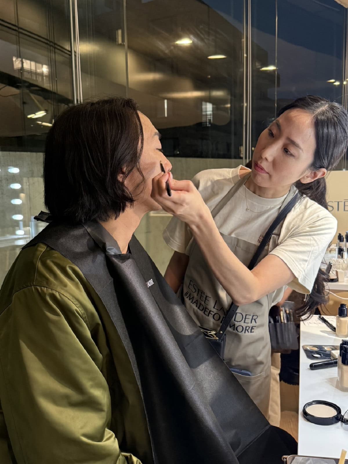 塗ってる感が一切ないのに肌が整って健康的な見た目印象に！メンズの皆さんのビジネスシーンにもいいかもしれません。