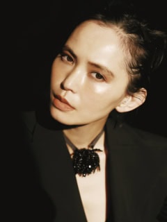 アースカラーで大人の色気を！