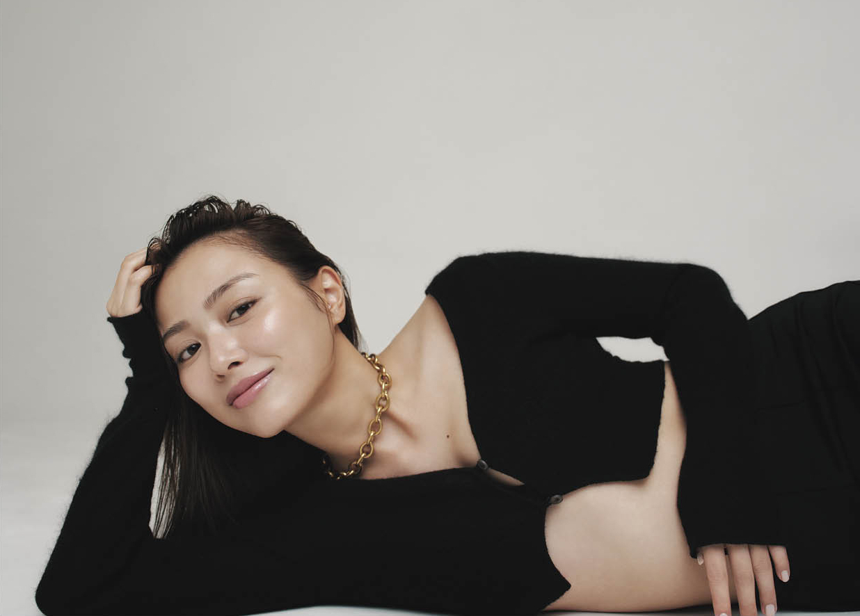 衣装は全てスタイリスト私物