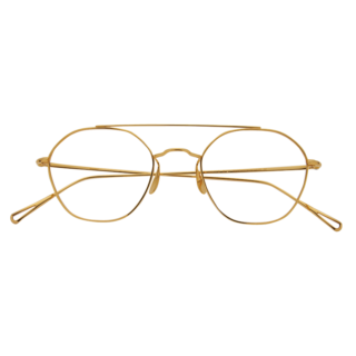 華奢なゴールドカラーのメタルフレームがモードかつ上品。¥52,800（アヤメ）