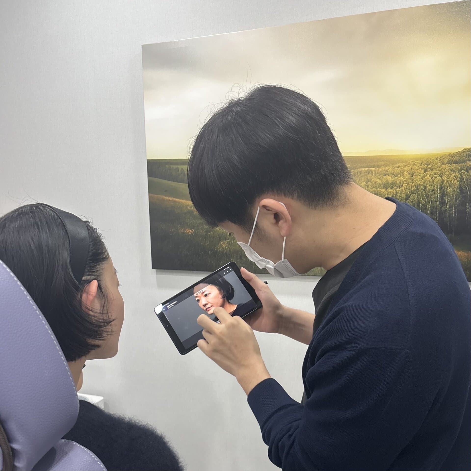 その際にも、事前に撮影したビフォー写真を見ながら、再度どこにどのくらい入れるかを説明しながら進めてもらえたので安心