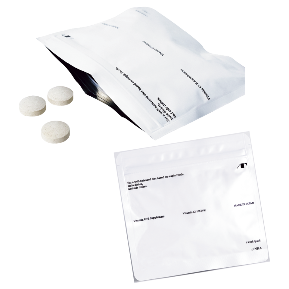 1.リポソーム型を含む作用の３種の高濃度ビタミンCに加えて、ビタミンEなどにより効率よく持続的に補えるサプリメント。Vitamin C+E Supplement〈21粒〉¥1,540（ラジェンドゥリ）