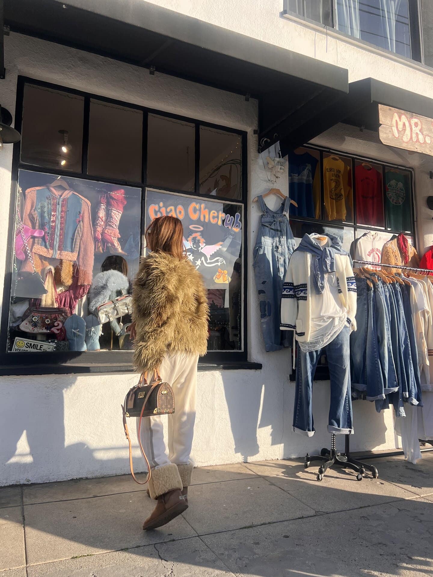 最近、親指をケガしてしまったんですが、それでも問題なくはけるからUGGは本当にどんなときも頼りになる！