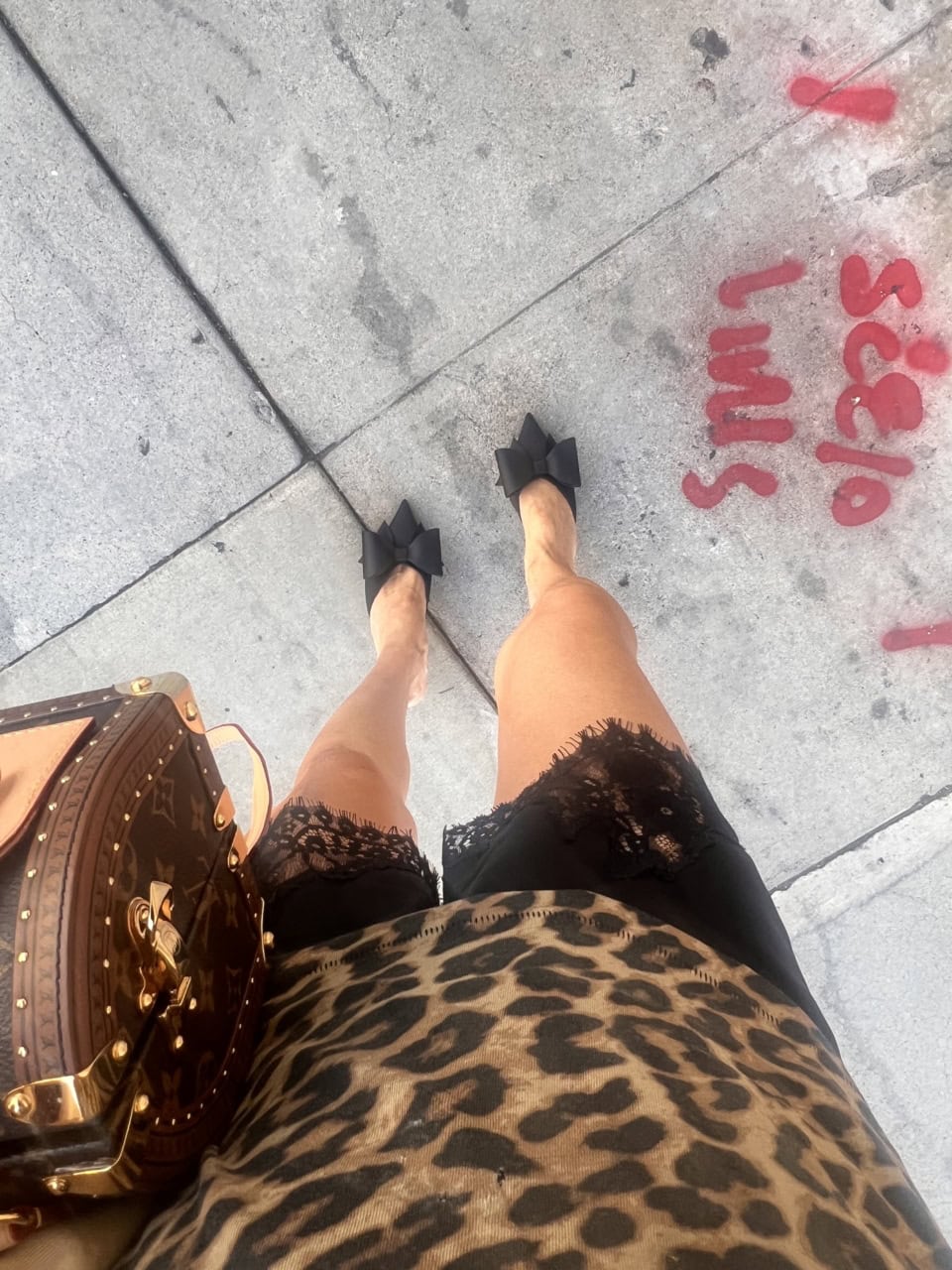 最近、お気に入りのZARAのヒール。今、ヒールをはくのはあまり歩かないとき。L.A.に来てあまりヒールをはかなくなり足が硬くなってしまったみたいで、すぐ靴ずれしてしまいます