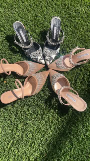 最近はマノロのキラキラのミュールを買いました。マノロは幅が狭めなので、自分の足にもぴったりフィットします