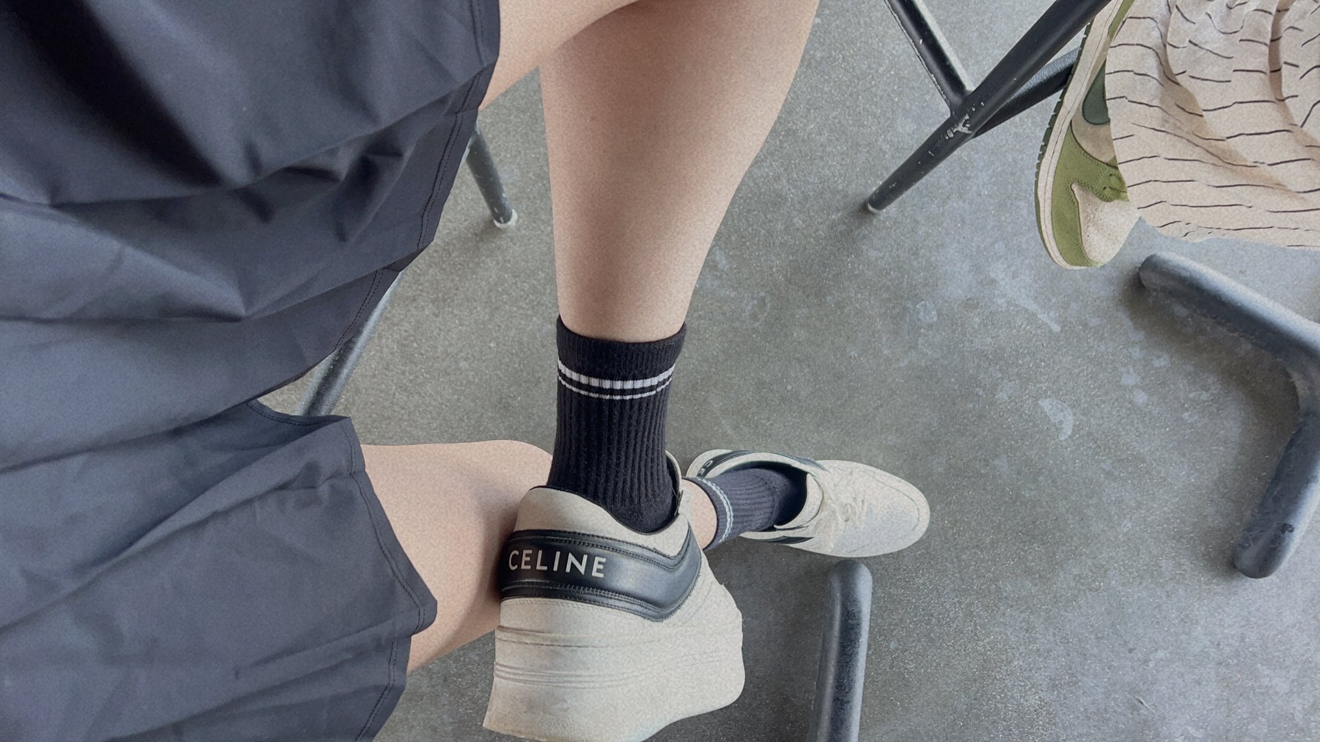 ちょっと足首の位置が不思議になるけど、気にしません