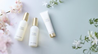 誰もが振り返る!いい香りのわたしに。フローラノーティスのヘアケアアイテム♡