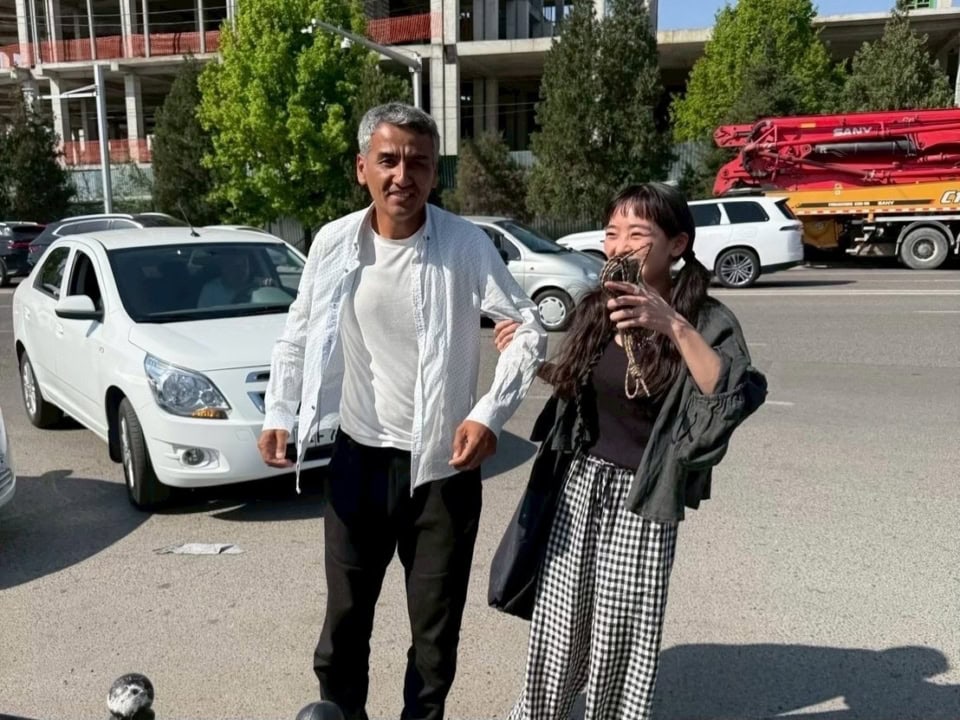 広場でスマホ救出を助けてくれたおじさんと