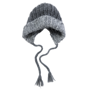 表裏の色が異なるユニークなデザイン。ニットキャップ¥12,210（CA4LA／CA4LA プレスルーム）