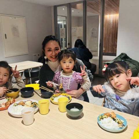 恋バナも、友だちの悩みも。子どももママも話して軽やかになれる場に|木津明子の【こども食堂】