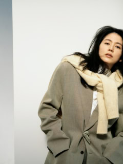 ボッテガ・ヴェネタのルックのこの長澤さん、激シブ！ 最高！ たまらん（すいませんファンなんです）！