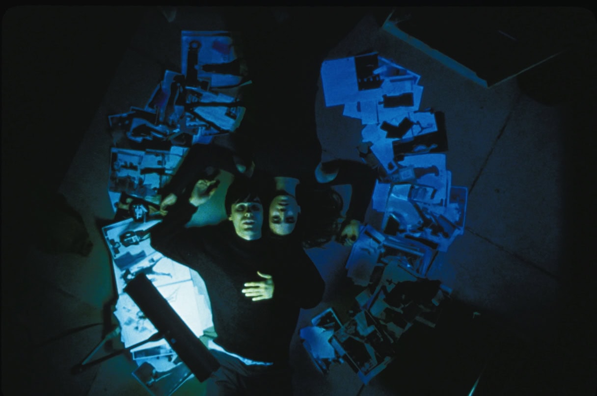 story_NY・コニーランド。ひとり息子のハリー（J・レト）と暮らすサラ（E・バースティン）の唯一の楽しみは、クイズ番組を観ること。そんな彼女にその番組のスタッフを名乗る男からの出演依頼の電話が。