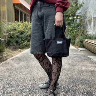 ファスナー仕様で防犯面も◎。【コールマン】のコラボミニトートバッグは海外での街歩きに最適だった