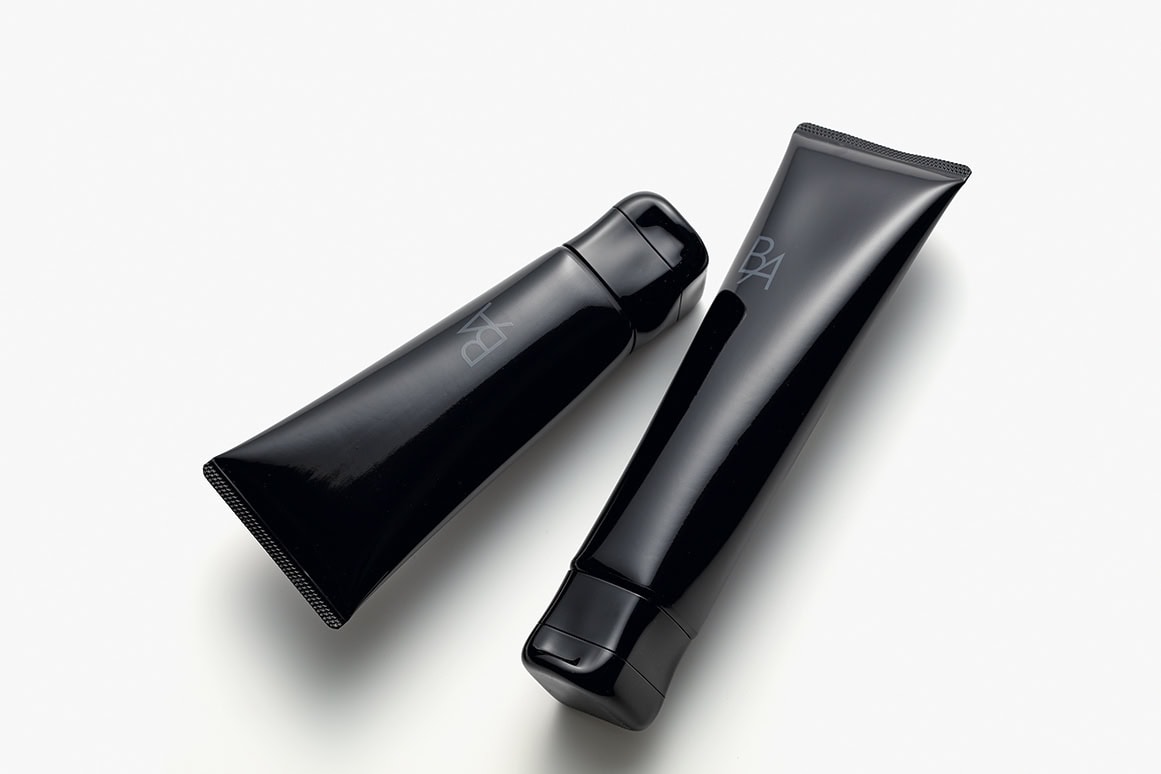 左から：B.A クレンジングクリーム 130g ¥12,100、同 ウォッシュ 100g ¥12,100（共にポーラ・3月1日発売）