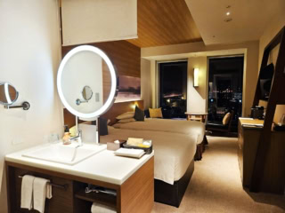 今回、試泊させていただいた32.8㎡の「スカイツインルーム」。