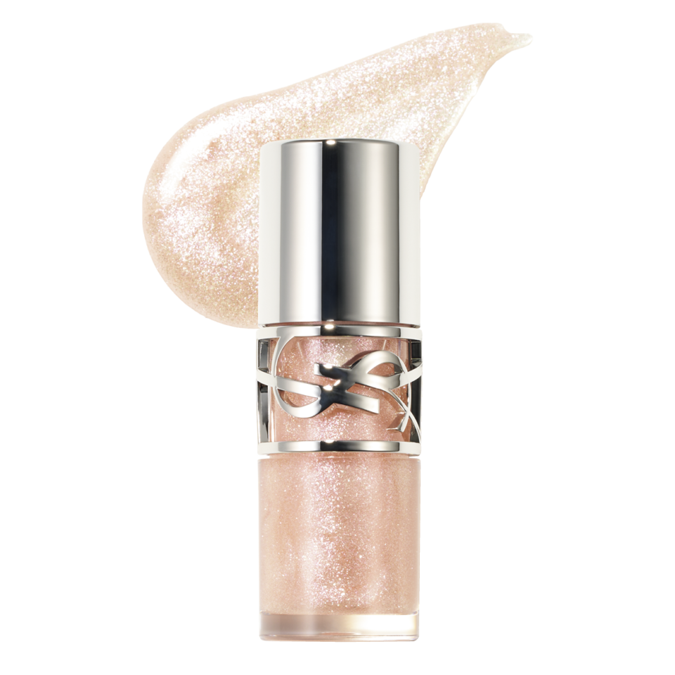 配合された大小さまざまなラメが、まるでシュガーシロップのような輝き。¥4,950（イヴ・サンローラン・ボーテ）