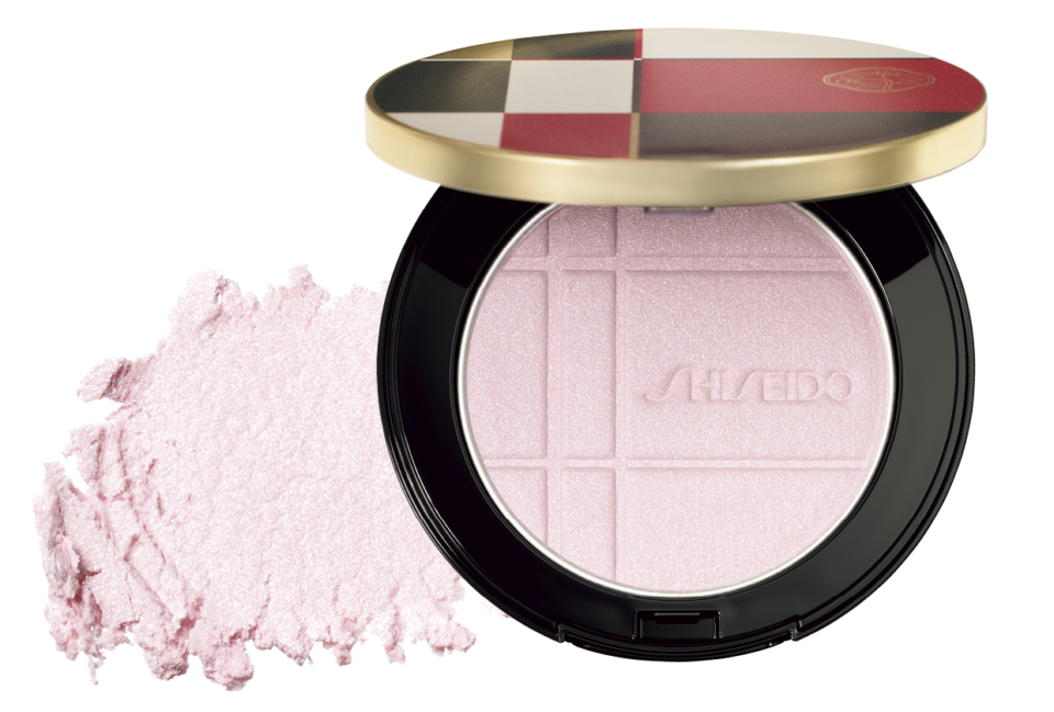 ハイライト、チーク、アイシャドウとマルチに使えるフェイス＆アイカラー。¥6,270（SHISEIDO・3/1発売）