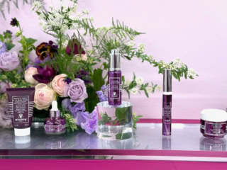 「気づかぬうちに老化は進行⁈」老化サインに早い段階からアプローチ!【シスレー】の新美容液