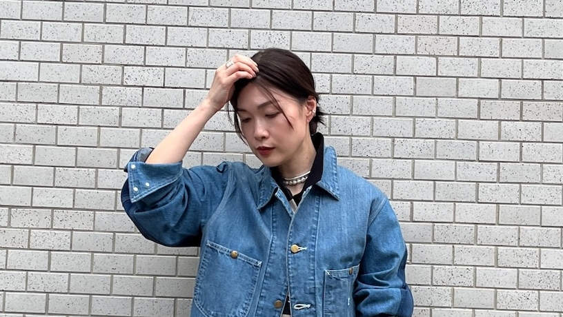 40代スナップ】洒落るデニムジャケット着こなしは「ブラックアイテム