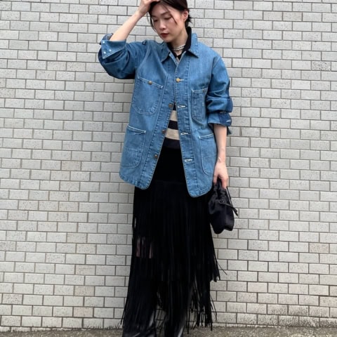 【40代スナップ】洒落るデニムジャケット着こなしは「ブラックアイテム」がカギ!|市川綾子さん