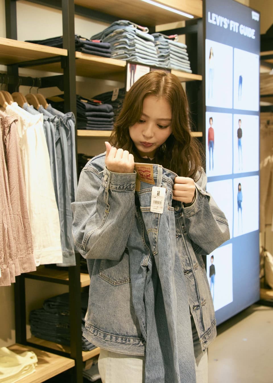 自分のサイズがあるか真剣に捜索……！