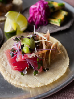 マグロ刺身×みょうが×サルサベルデ