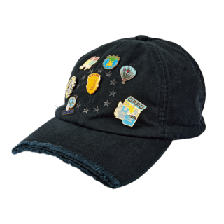 キャップ¥42,900（プロトタイプス／アデライデ）