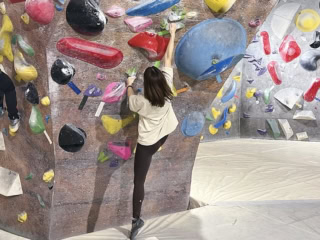 久しぶりのボルダリングに緊張