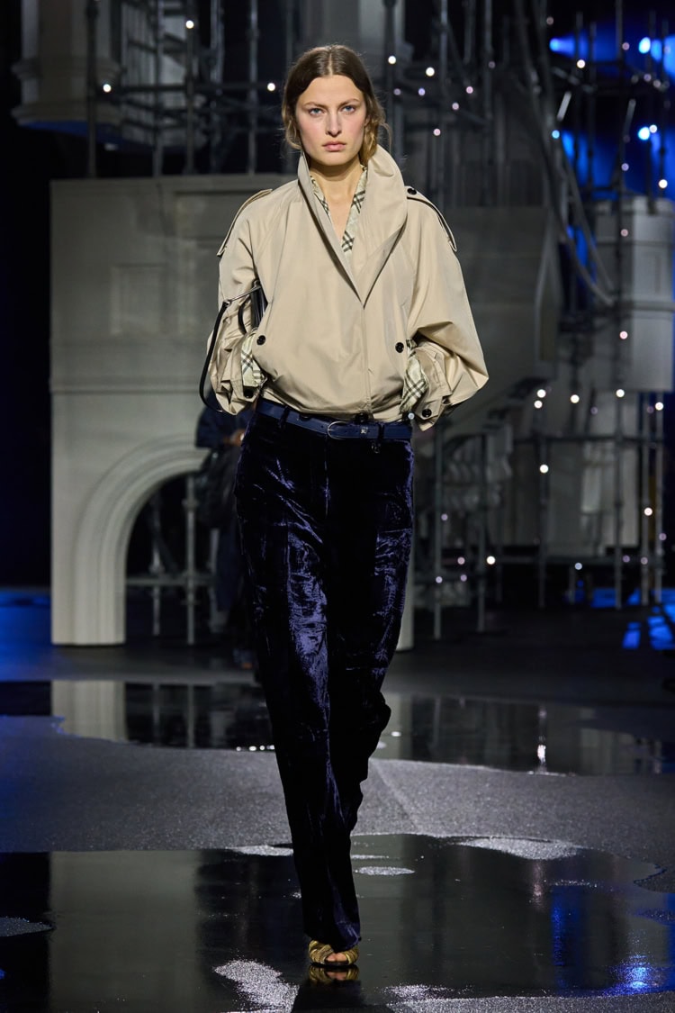 BURBERRY 2026-27 AUTUMN WINTER_014