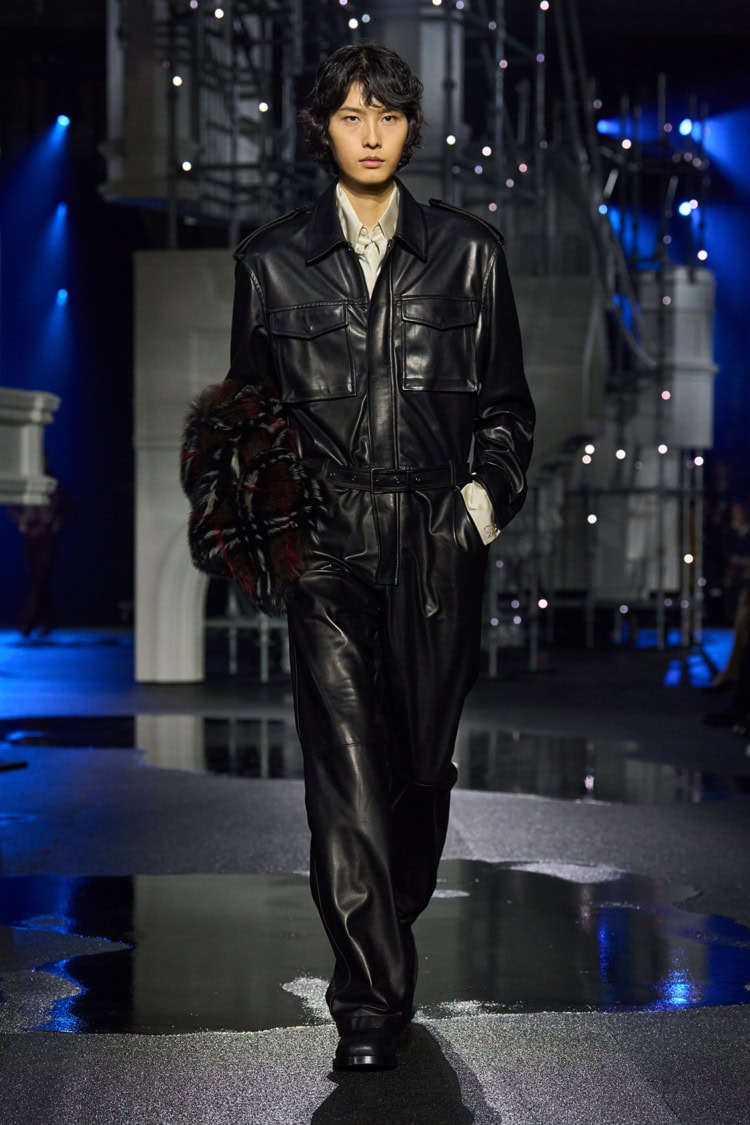 BURBERRY 2026-27 AUTUMN WINTER_017