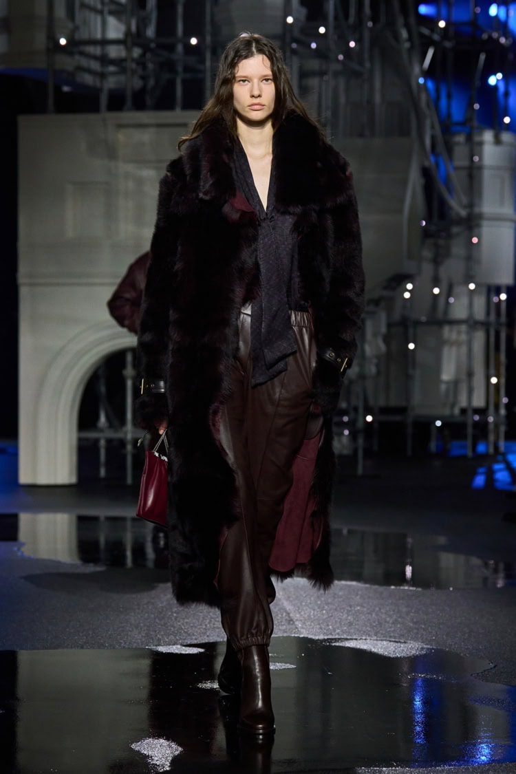 BURBERRY 2026-27 AUTUMN WINTER_018