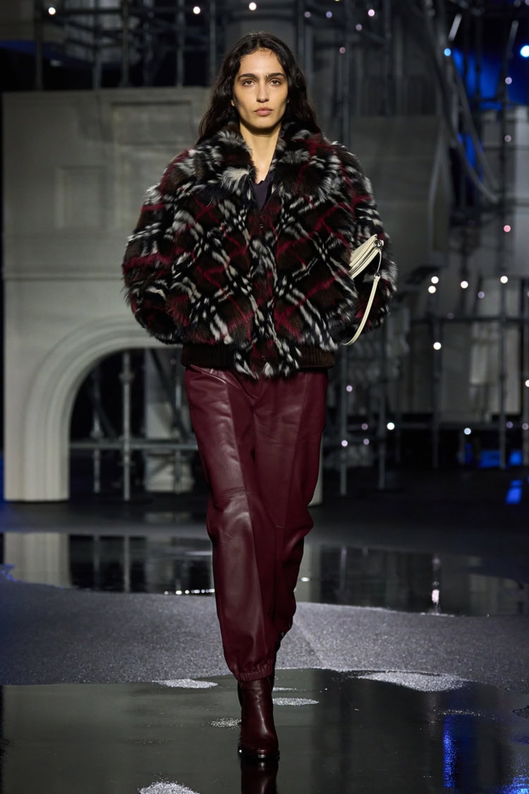 BURBERRY 2026-27 AUTUMN WINTER_023