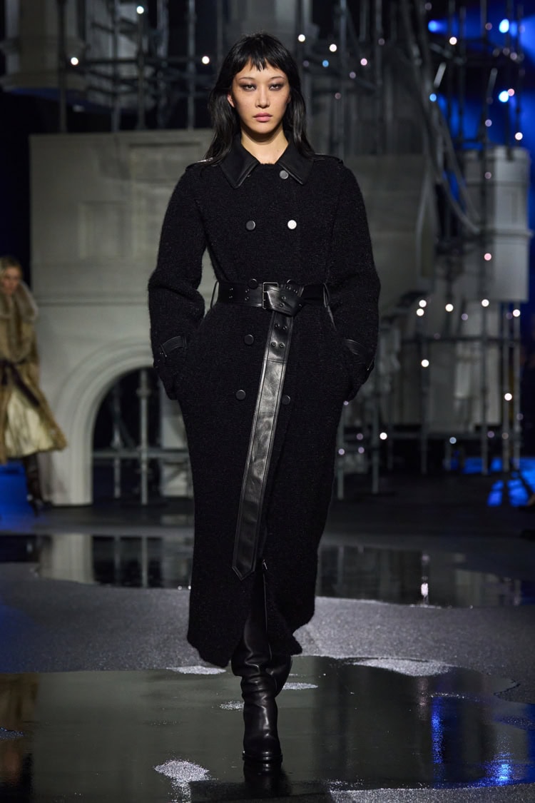 BURBERRY 2026-27 AUTUMN WINTER_028