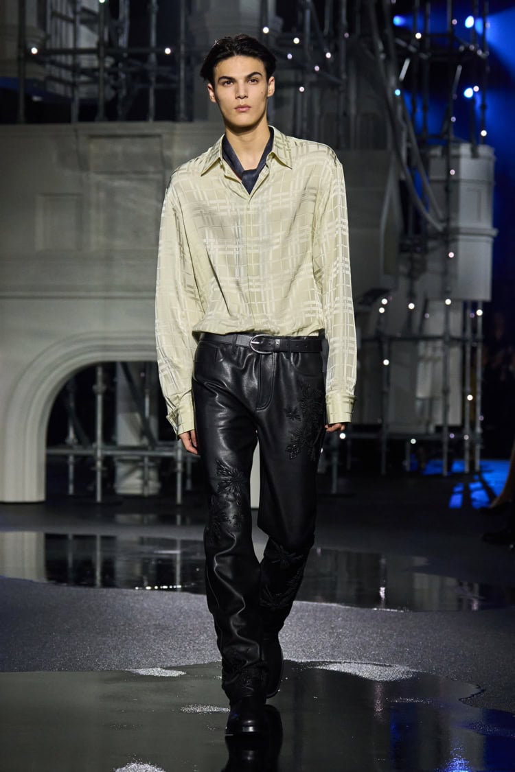 BURBERRY 2026-27 AUTUMN WINTER_034