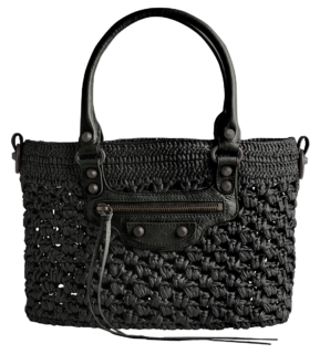 日本限定バッグ〈ル・シティ バスケット スモール〉［H20×W27×D11㎝］¥163,900※取り外し可能なストラップ付き、イベント先行発売、予定価格（バレンシアガ／バレンシアガ クライアントサービス）