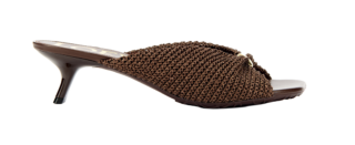 ミュール〈ペブル ソフト スライド〉［ヒール4.5㎝］¥155,100※予定価格・4月16日発売予定（ロエベ／ロエベ ジャパン クライアントサービス）