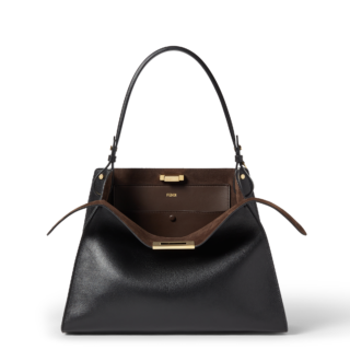 バッグ〈フェンディ ウェイ ミディアム〉［H27×W36×D13㎝］¥588,500（フェンディ／フェンディ ジャパン）