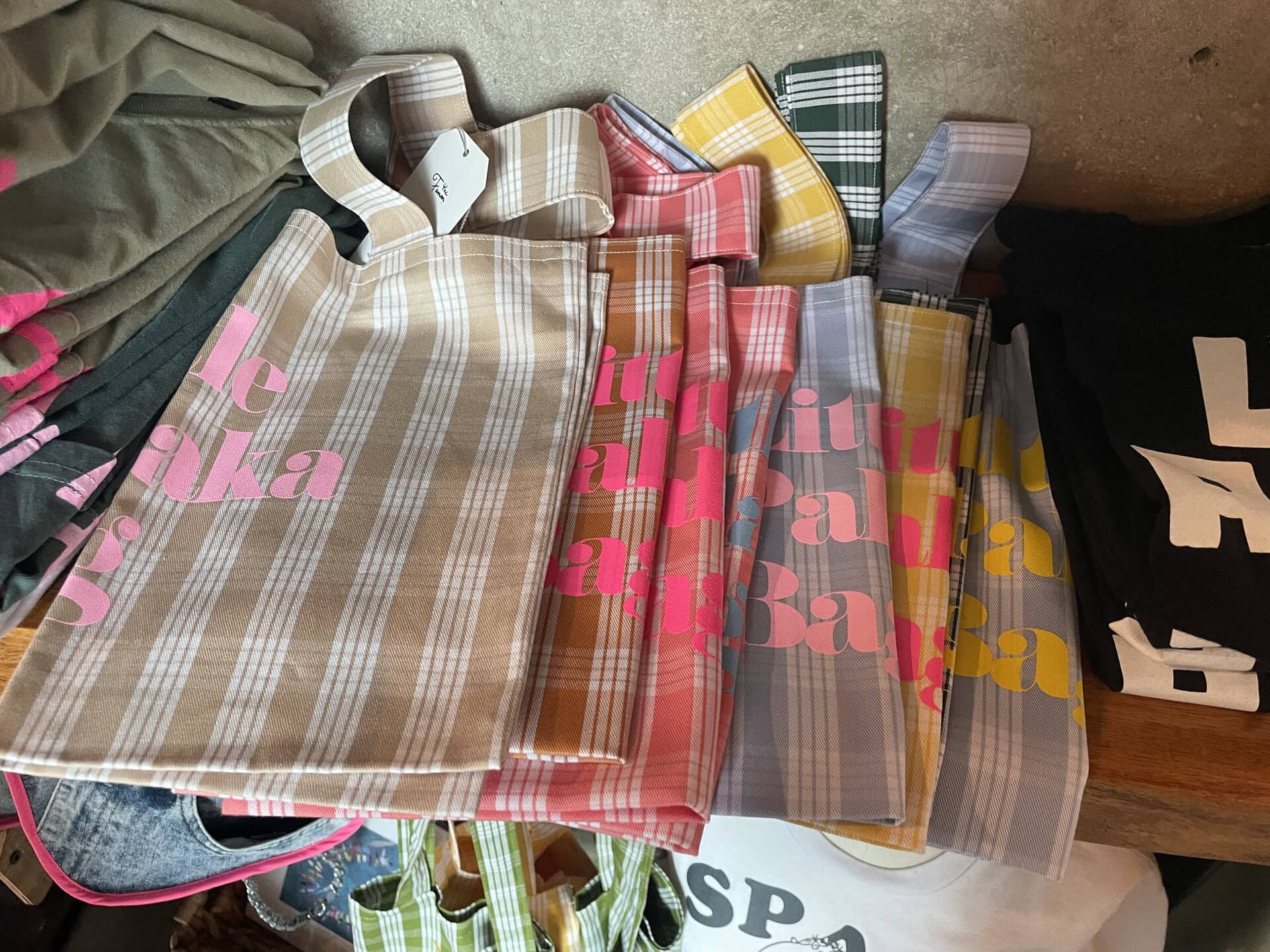 【the Fanon】パラカチェック柄はハワイの伝統的な柄のひとつ。厚手で丈夫であることも特徴のひとつです。