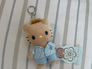 【ザ・カハラ・ホテルのキティ】ダニエル君はいました。カハラキティに会いたい〜。55ドル（約8,525円）。