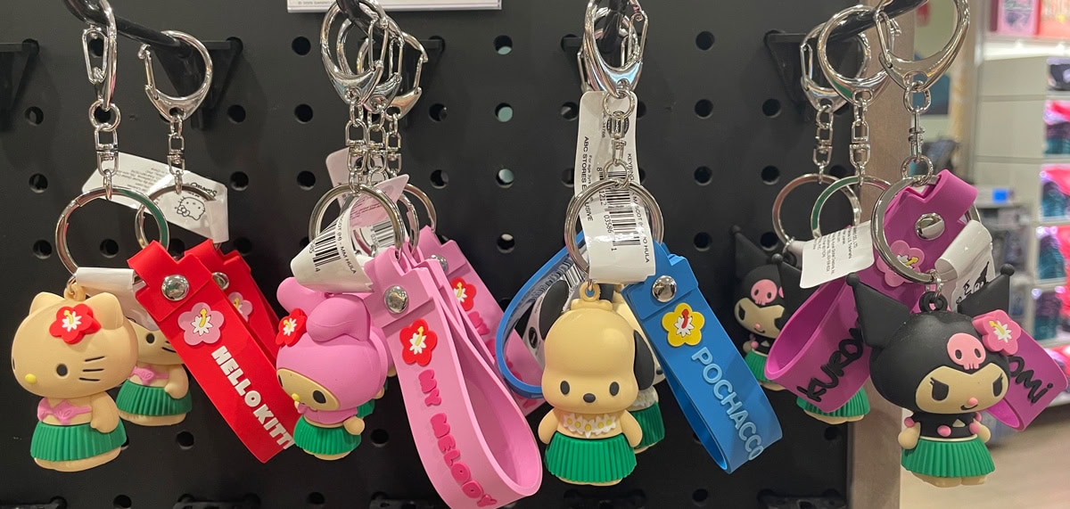 【ABC STORE】ラバー素材のキーホルダー各9.99ドル（約1,548円）。