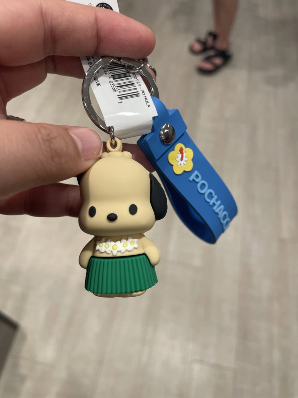 【ABC STORE】ラバー素材のキーホルダー各9.99ドル（約1,548円）。