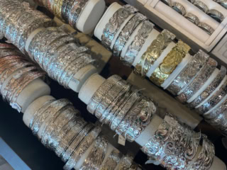 【ハワイアンジュエリー】憧れのハワイアンジュエリーのバングル。おばあちゃんになって5本くらいジャラジャラつけるのが夢。